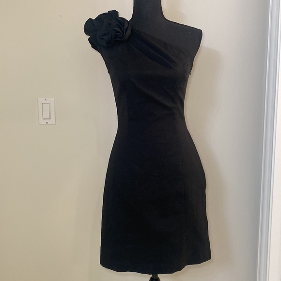 Jessica McClintock Dresses & Skirts - Vintage Jessica McClintock Dress size 6. Black One Shoulder Sheath Cocktail